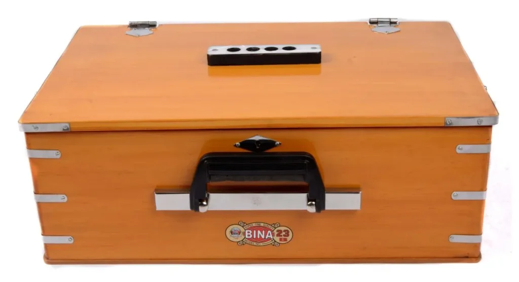 Harmonium značky Bina - kvalita prověřená tradicí. Dodává Pavla Saraswati - Praha a ČR a SR